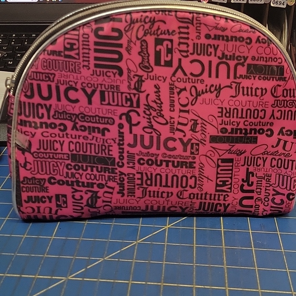Juicy Couture 10x8x3 Pouch Zipper Bag Black & Pink Preloved